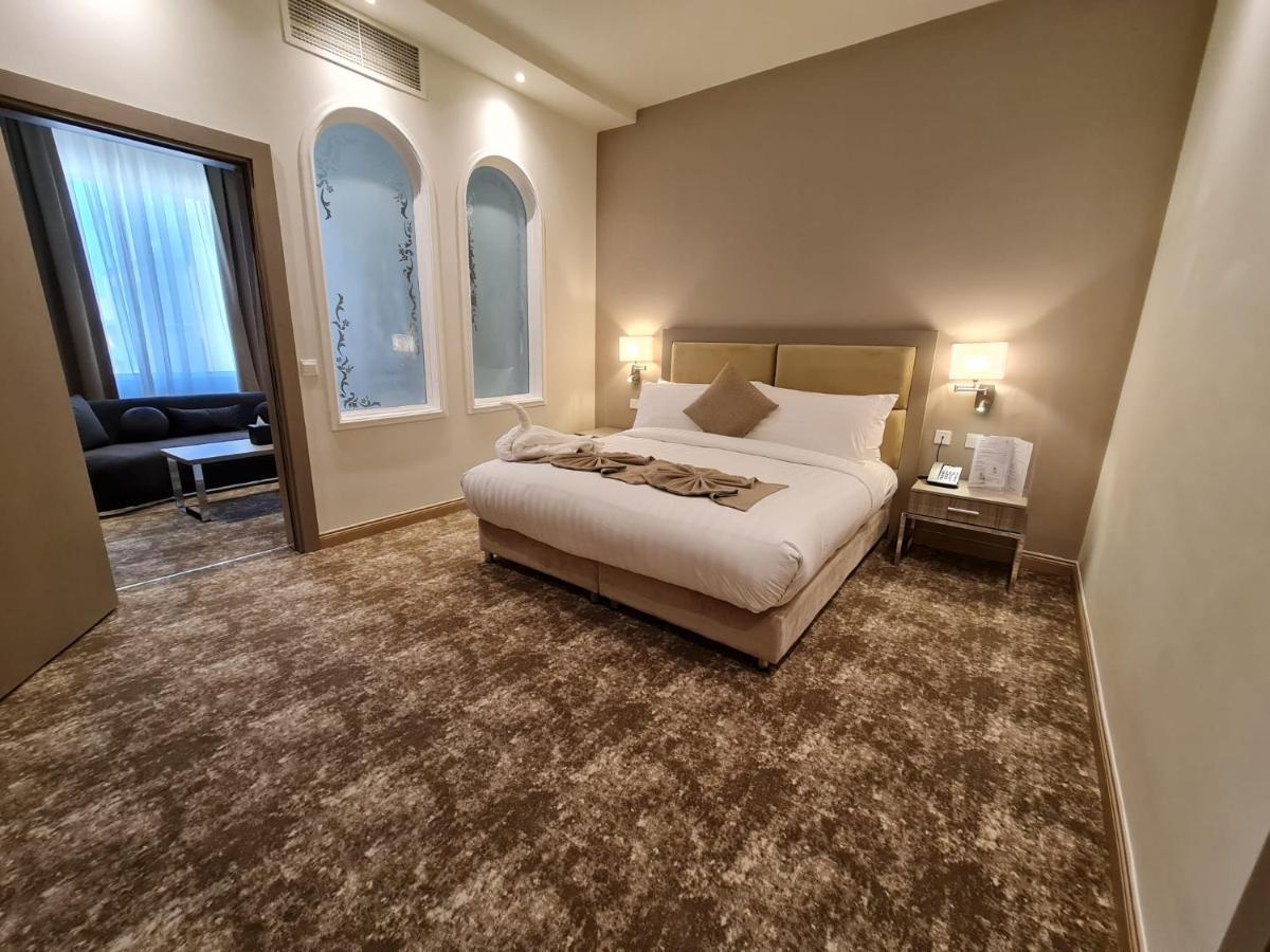 Gloria Hotel & Suites Доха Екстер'єр фото