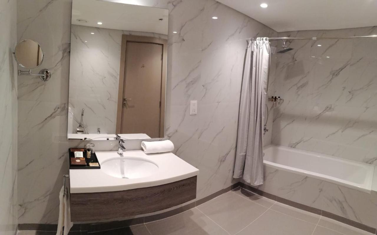 Gloria Hotel & Suites Доха Екстер'єр фото